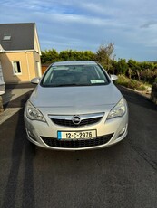 2012 - Opel Astra Manual