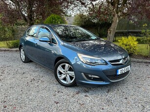 2013 - Vauxhall Astra Manual