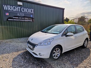 2014 - Peugeot 208 Manual