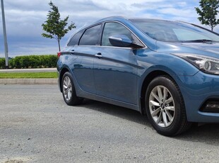 2016 - Hyundai i40 Manual