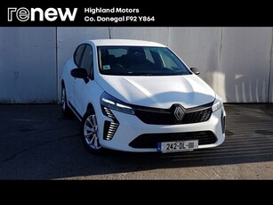 2024 (242) Renault Clio