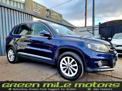 2012 - Volkswagen Tiguan Manual