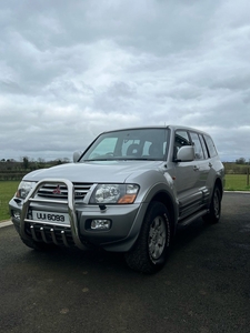 2000 - Mitsubishi Pajero Manual