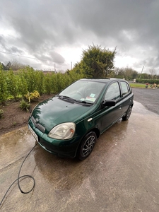 2003 - Toyota Yaris Manual