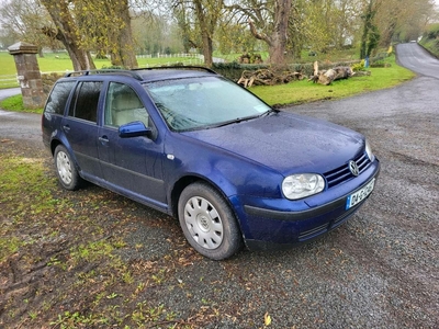 2004 - Volkswagen Golf ---