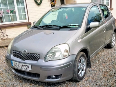 2005 - Toyota Yaris Manual