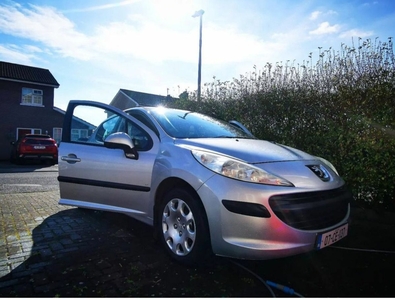 2007 - Peugeot 207 Manual