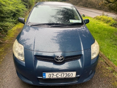 2007 - Toyota Auris Manual