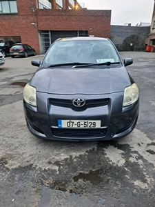 2007 - Toyota Auris Manual