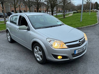 2009 - Opel Astra Manual