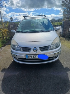 2009 - Renault Grand Scenic Manual