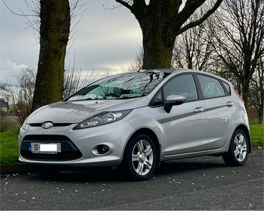 2010 - Ford Fiesta Manual