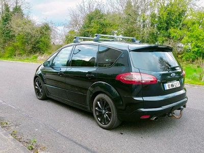 2010 - Ford S-Max ---