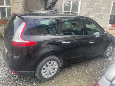 2010 - Renault Grand Scenic Manual