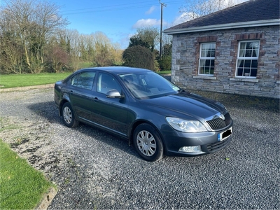 2010 - Skoda Octavia Manual