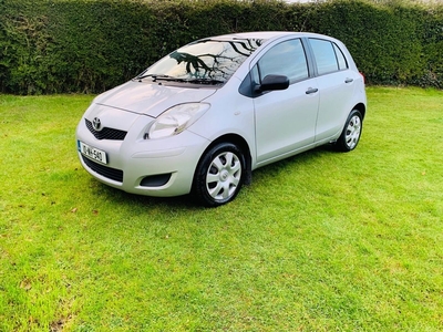 2010 - Toyota Yaris Manual