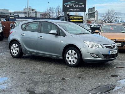 2010 - Vauxhall Astra Manual