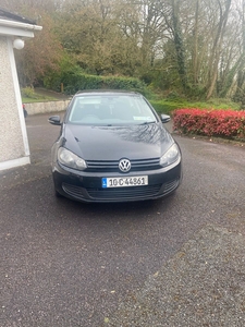 2010 - Volkswagen Golf ---