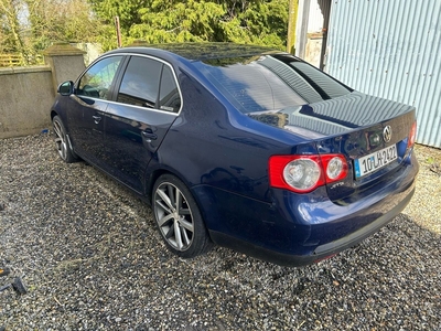 2010 - Volkswagen Jetta Manual