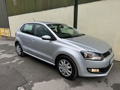 2010 - Volkswagen Polo Manual