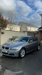 2011 - BMW 3-Series Manual