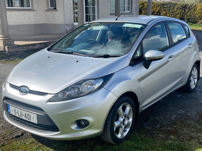 2011 - Ford Fiesta Manual