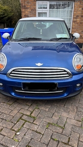 2011 - Mini Cooper Automatic