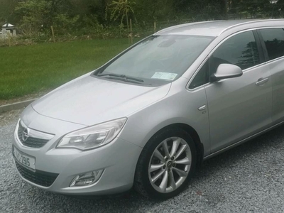 2011 - Opel Astra Manual