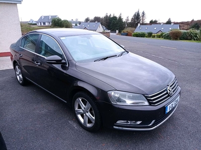 2011 - Volkswagen Passat Manual