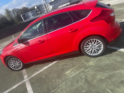 2012 - Ford Focus Manual