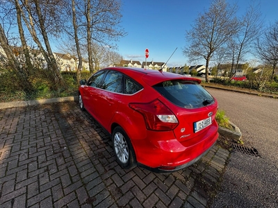 2012 - Ford Focus Manual