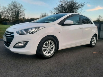 2012 - Hyundai i30 Manual