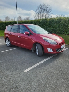 2012 - Renault Grand Scenic Manual