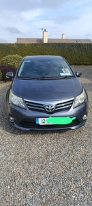 2012 - Toyota Avensis Manual