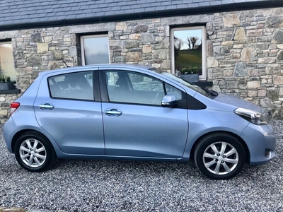 2012 - Toyota Yaris Manual