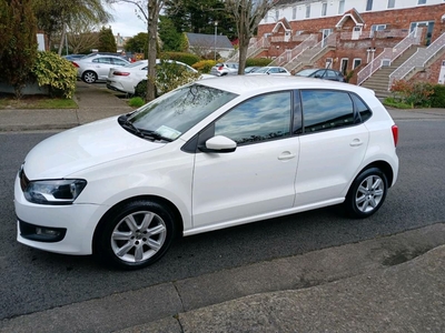 2012 - Volkswagen Polo Manual