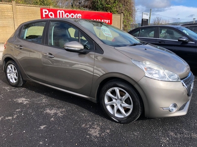 2013 - Peugeot 208 Manual