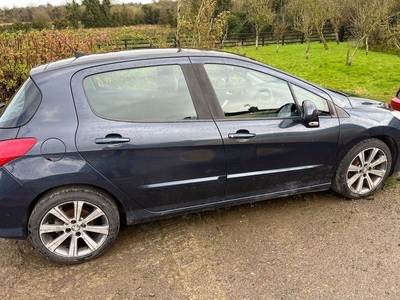 2013 - Peugeot 308 Manual