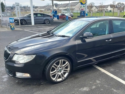 2013 - Skoda Superb Manual