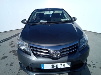 2013 - Toyota Avensis Manual