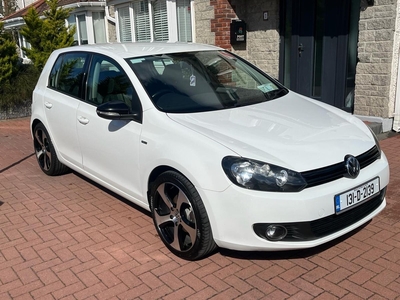 2013 - Volkswagen Golf Manual