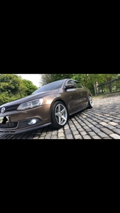 2013 - Volkswagen Jetta Manual