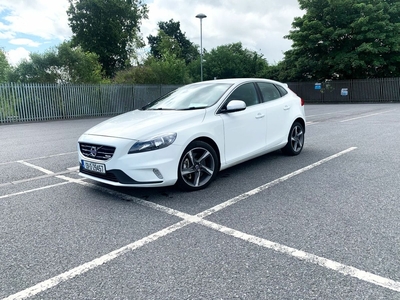 2013 - Volvo V40 Manual