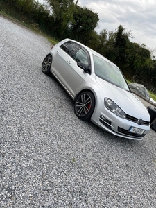 2014 - Volkswagen Golf Manual