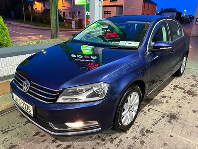 2014 - Volkswagen Passat Manual