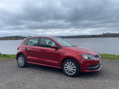 2014 - Volkswagen Polo Automatic