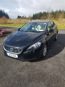 2014 - Volvo V40 Manual