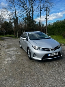 2015 - Toyota Auris Manual