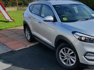 2016 - Hyundai Tucson Manual