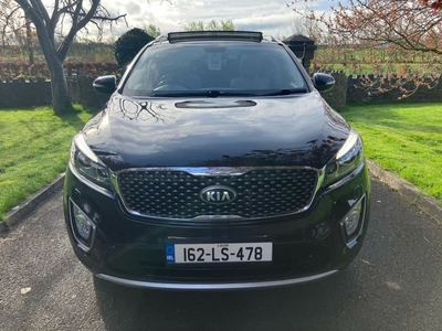 2016 - Kia Sorento Manual